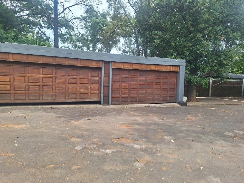 6 Bedroom Property for Sale in Stilfontein North West